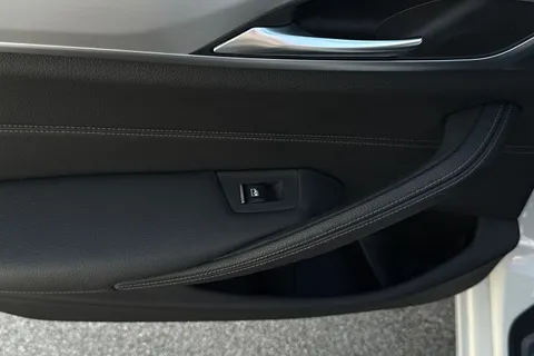 YC20VWA BMW 5 Series 2.0 520d SE Touring Auto Euro 6 (s/s) 5dr Thumbnail #29