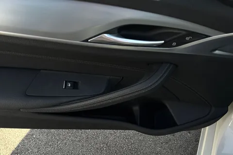 YC20VWA BMW 5 Series 2.0 520d SE Touring Auto Euro 6 (s/s) 5dr Thumbnail #37