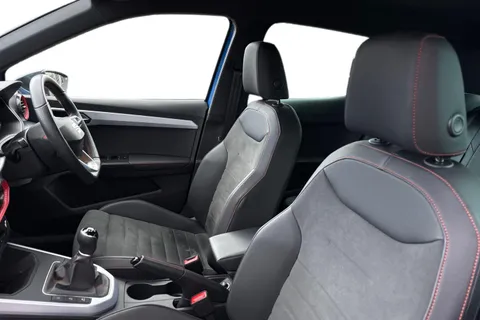 DF23CFD SEAT Arona 1.0 TSI FR Sport Euro 6 (s/s) 5dr Thumbnail #17