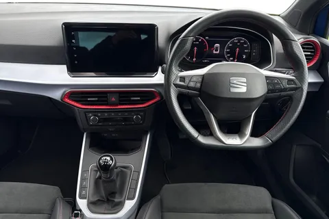 DF23CFD SEAT Arona 1.0 TSI FR Sport Euro 6 (s/s) 5dr Thumbnail #19