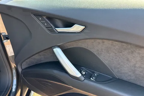 FN70HZB Audi TT Coup- Black Edition 40 TFSI  197 PS S tronic Thumbnail #22