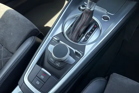 FN70HZB Audi TT Coup- Black Edition 40 TFSI  197 PS S tronic Thumbnail #24