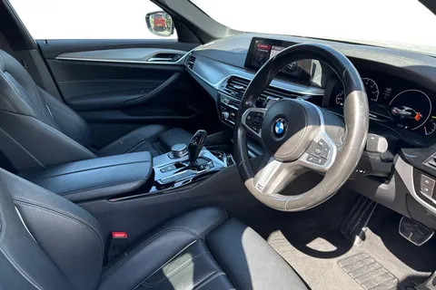 PJ20KCN BMW 5 Series 2.0 520d M Sport Auto xDrive Euro 6 (s/s) 4dr Thumbnail #15