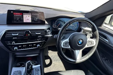 PJ20KCN BMW 5 Series 2.0 520d M Sport Auto xDrive Euro 6 (s/s) 4dr Thumbnail #19