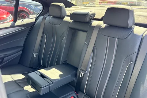 PJ20KCN BMW 5 Series 2.0 520d M Sport Auto xDrive Euro 6 (s/s) 4dr Thumbnail #20