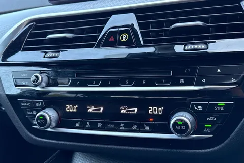 PJ20KCN BMW 5 Series 2.0 520d M Sport Auto xDrive Euro 6 (s/s) 4dr Thumbnail #23