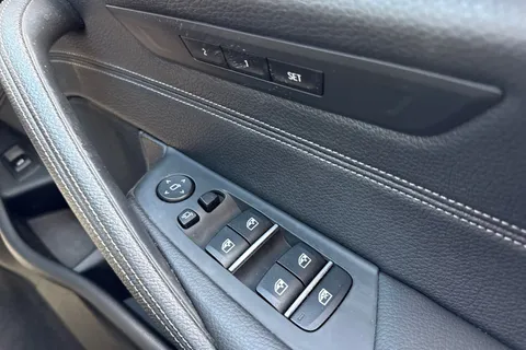 PJ20KCN BMW 5 Series 2.0 520d M Sport Auto xDrive Euro 6 (s/s) 4dr Thumbnail #26