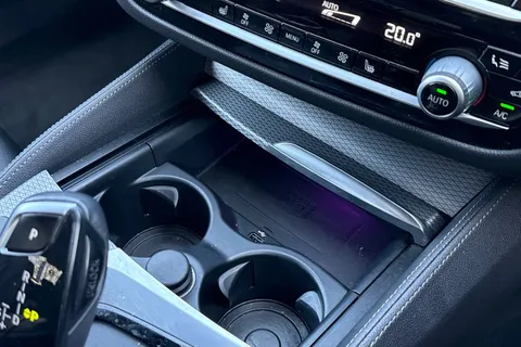 PJ20KCN BMW 5 Series 2.0 520d M Sport Auto xDrive Euro 6 (s/s) 4dr Thumbnail #40