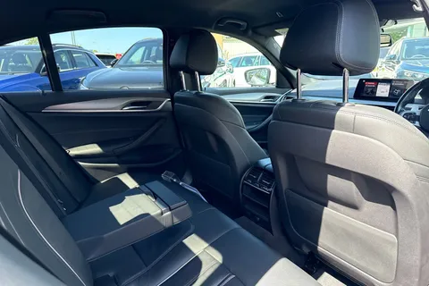 PJ20KCN BMW 5 Series 2.0 520d M Sport Auto xDrive Euro 6 (s/s) 4dr Thumbnail #43