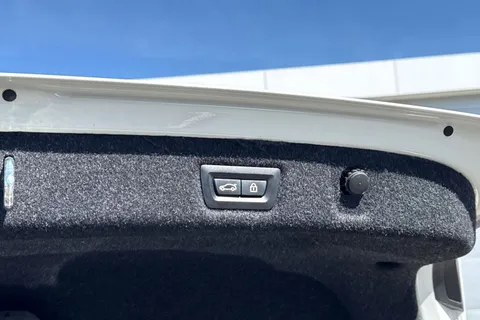 PJ20KCN BMW 5 Series 2.0 520d M Sport Auto xDrive Euro 6 (s/s) 4dr Thumbnail #45