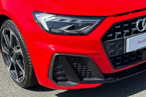 DG22ZRY Audi A1 Black Edition 30 TFSI  110 PS 6-speed Thumbnail #10