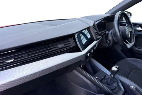 DG22ZRY Audi A1 Black Edition 30 TFSI  110 PS 6-speed Thumbnail #16