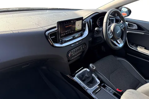 DE72JZD Kia Xceed 1.5 T-GDi 3 Euro 6 (s/s) 5dr Thumbnail #16