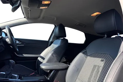 DE72JZD Kia Xceed 1.5 T-GDi 3 Euro 6 (s/s) 5dr Thumbnail #17