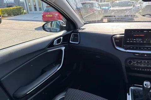 DE72JZD Kia Xceed 1.5 T-GDi 3 Euro 6 (s/s) 5dr Thumbnail #21