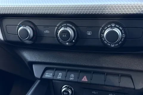 DG22ZRY Audi A1 Black Edition 30 TFSI  110 PS 6-speed Thumbnail #23