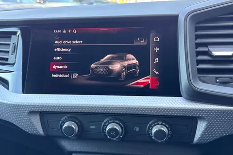 DG22ZRY Audi A1 Black Edition 30 TFSI  110 PS 6-speed Thumbnail #29