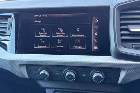 DG22ZRY Audi A1 Black Edition 30 TFSI  110 PS 6-speed Thumbnail #37