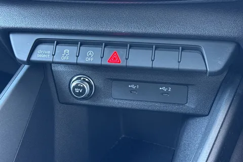 DG22ZRY Audi A1 Black Edition 30 TFSI  110 PS 6-speed Thumbnail #51