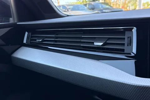 DG22ZRY Audi A1 Black Edition 30 TFSI  110 PS 6-speed Thumbnail #54