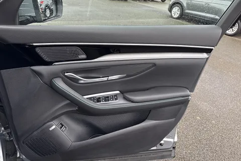 LF25YYH BYD Seal U 1.5 18.3kWh Boost CVT Auto Euro 6 (s/s) 5dr Thumbnail #19