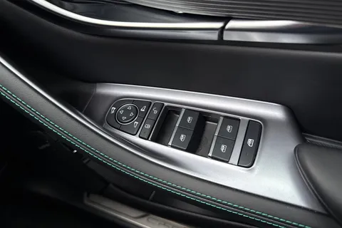 LF25YYH BYD Seal U 1.5 18.3kWh Boost CVT Auto Euro 6 (s/s) 5dr Thumbnail #42