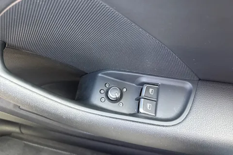 PF16VZR Audi A3 1.6 TDI S line Euro 6 (s/s) 3dr (Nav) Thumbnail #39