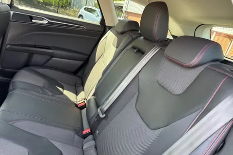 EO67WGC Ford Mondeo 2.0T EcoBoost ST-Line X Auto Euro 6 (s/s) 5dr Thumbnail #19