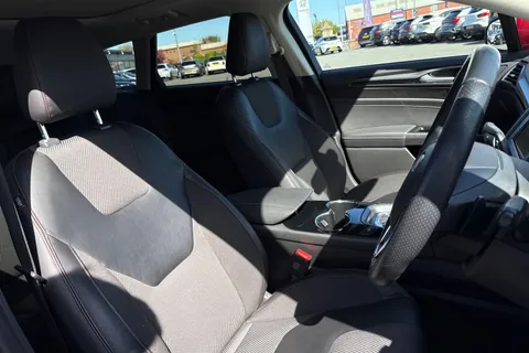 EO67WGC Ford Mondeo 2.0T EcoBoost ST-Line X Auto Euro 6 (s/s) 5dr Thumbnail #24