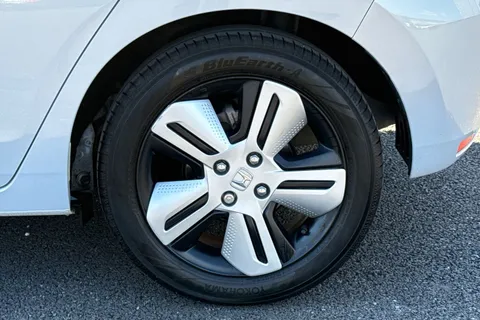 MV21YSH Honda Jazz 1.5 h i-MMD EX eCVT Euro 6 (s/s) 5dr Thumbnail #15