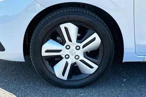 MV21YSH Honda Jazz 1.5 h i-MMD EX eCVT Euro 6 (s/s) 5dr Thumbnail #16