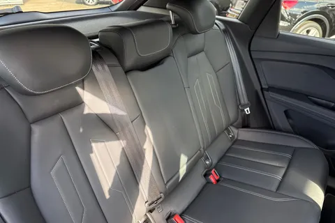 PX75UOK Audi Q4 e-tron Q4 Black Edition 40 e-tron 150,00 kW Thumbnail #19