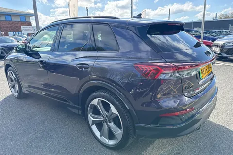 PX75UOK Audi Q4 e-tron Q4 Black Edition 40 e-tron 150,00 kW Thumbnail #29
