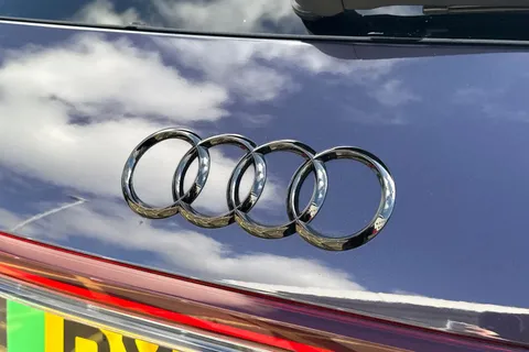 PX75UOK Audi Q4 e-tron Q4 Black Edition 40 e-tron 150,00 kW Thumbnail #31