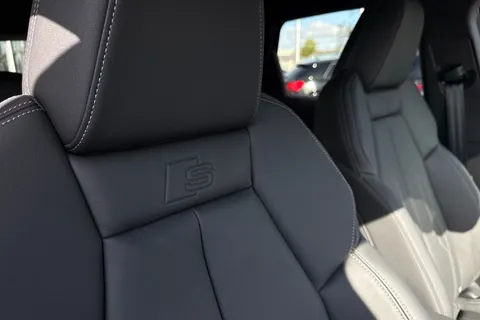 PX75UOK Audi Q4 e-tron Q4 Black Edition 40 e-tron 150,00 kW Thumbnail #42