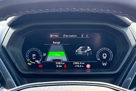 PX75UOK Audi Q4 e-tron Q4 Black Edition 40 e-tron 150,00 kW Thumbnail #49