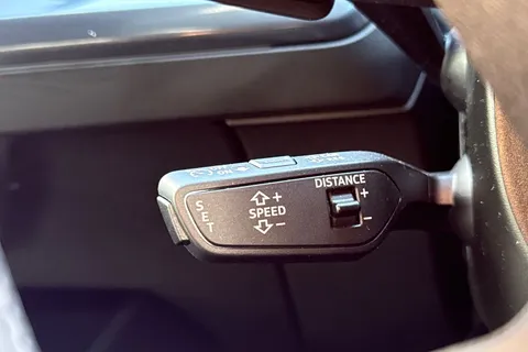 PX75UOK Audi Q4 e-tron Q4 Black Edition 40 e-tron 150,00 kW Thumbnail #51