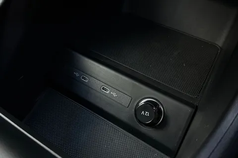 PX75UOK Audi Q4 e-tron Q4 Black Edition 40 e-tron 150,00 kW Thumbnail #58