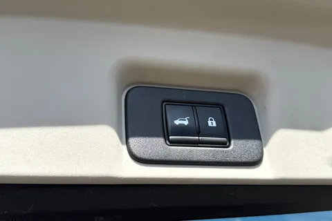 KY72CDO Nissan Ariya 63kWh Advance Auto 5dr 7.4kW Charger Thumbnail #31