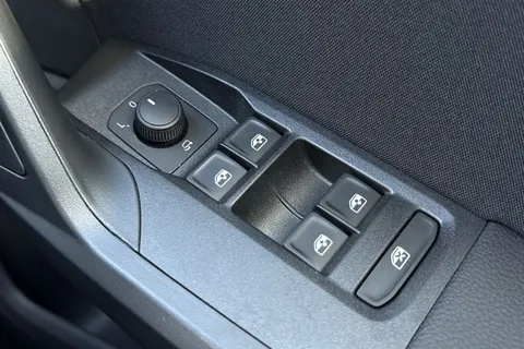 KW75TGX SEAT Arona 1.0 TSI FR Black Edition DSG Euro 6 (s/s) 5dr Thumbnail #37