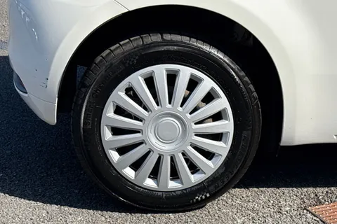 MX71SXR FIAT 500 1.0 MHEV Pop Euro 6 (s/s) 3dr Thumbnail #11