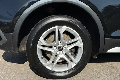 13 of 60 for Audi Q5 2.0 TDI 40 Sport Sportback S Tronic quattro Euro 6 (s/s) 5dr