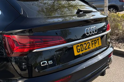 29 of 60 for Audi Q5 2.0 TDI 40 Sport Sportback S Tronic quattro Euro 6 (s/s) 5dr