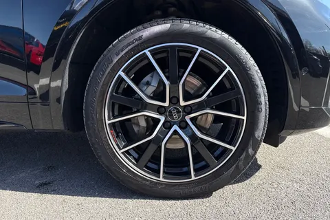 PG73YBL Audi Q5 Black Edition 40 TDI quattro 204 PS S tronic Thumbnail #10
