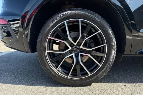PG73YBL Audi Q5 Black Edition 40 TDI quattro 204 PS S tronic Thumbnail #11