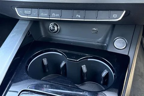 SP70UEC Audi A4 S line 35 TDI  163 PS S tronic Thumbnail #38