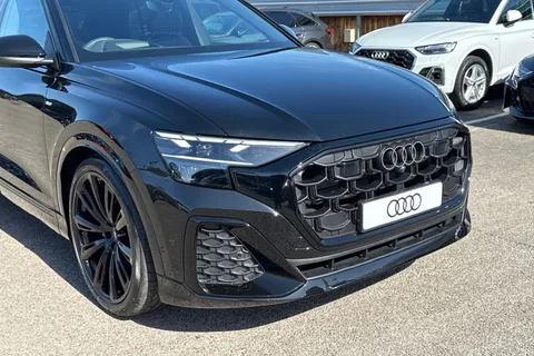 Audi Q8 3.0 TDI V6 Black Edition Tiptronic quattro Euro 6 (s/s) 5dr Thumbnail #9