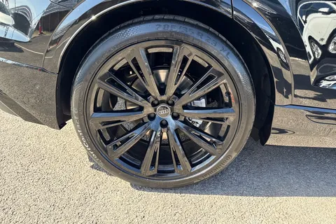  Audi Q8 3.0 TDI V6 Black Edition Tiptronic quattro Euro 6 (s/s) 5dr Thumbnail #11