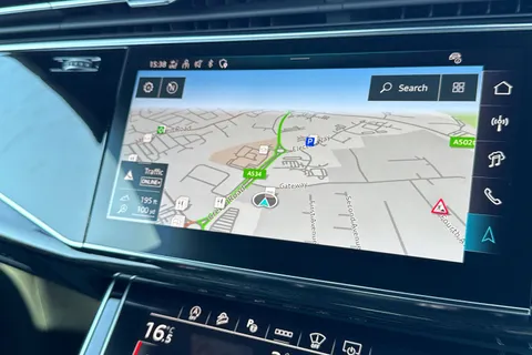  Audi Q8 3.0 TDI V6 Black Edition Tiptronic quattro Euro 6 (s/s) 5dr Thumbnail #42