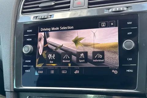 32 of 44 for Volkswagen Golf MK7 Facelift 1.5 TSI (130ps)Match Edition EVO